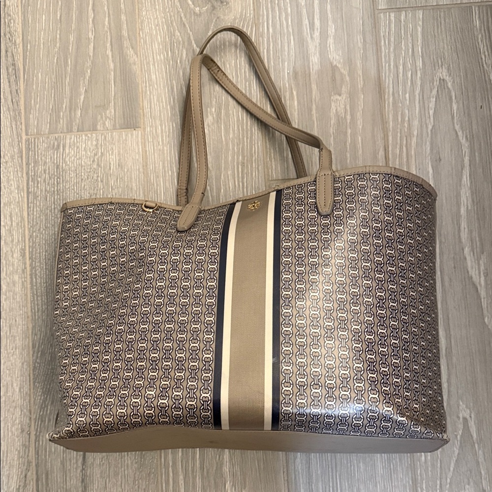 Tory Burch Gemini link Tote
